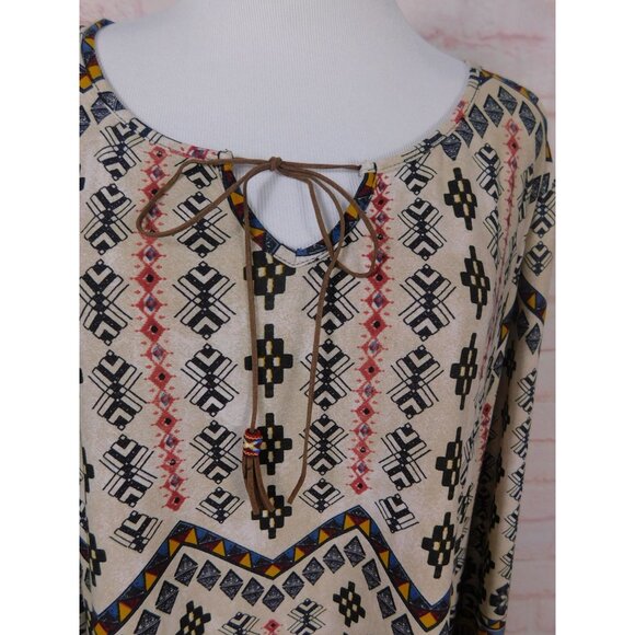 Cato Woman 18/20W Boho Tribal Print Tunic Top Long Sleeve Tie Neck - Picture 4 of 12